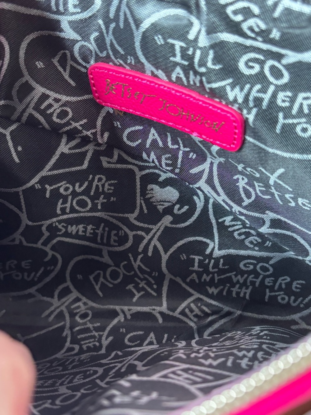 Betsey Johnson Heartbreak Harlot Wristlet Bright Pink - Picture 8 of 8